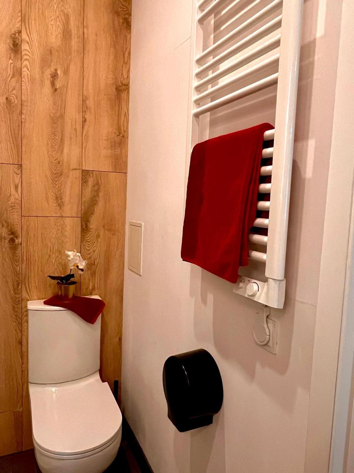 Special 1 Bed Room Condo Warszawa Center Bagian luar foto